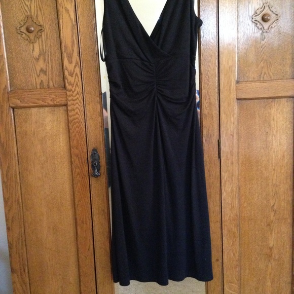Ann Taylor Loft NWT sleeveless V-neck Dress Size 6 - Picture 2 of 5